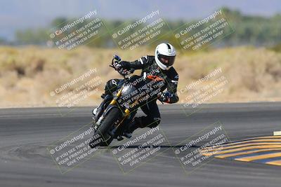 media/Nov-06-2023-Moto Forza (Mon) [[ce023d0744]]/4-Beginner Group/Session 3 (Turn 16)/